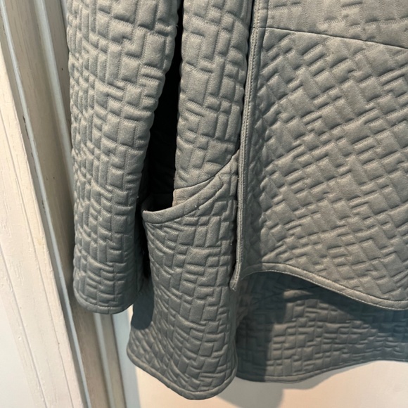 Marla Wynne Quilted Jacquard Swing Jacket - Picture 3 of 8